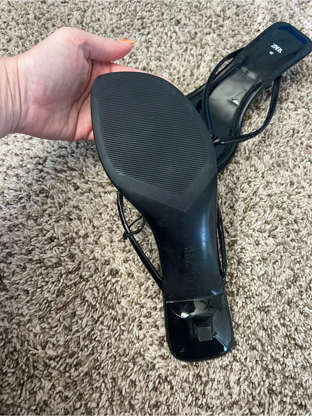 Zara Glossy Black Square-Toe Thong Sandals - Picture 2 of 3